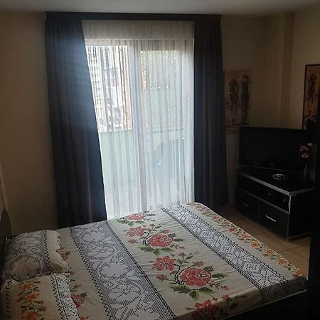 Nick Apartments Mamaia Luaran gambar