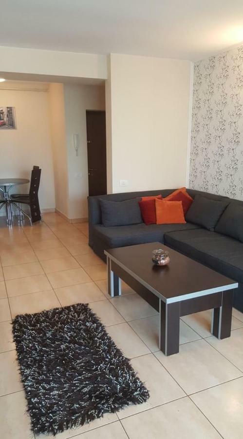 Nick Apartments Mamaia Luaran gambar