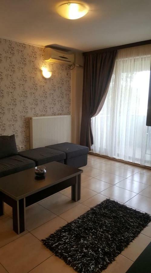 Nick Apartments Mamaia Luaran gambar