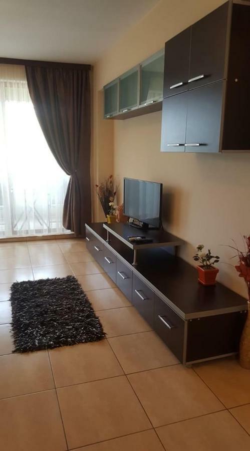 Nick Apartments Mamaia Luaran gambar